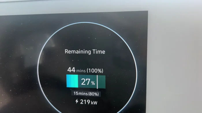 The Hyundai Ioniq 5 starting from 10% battery, ramping up to 229 kW of power.