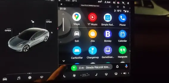 Decoration photo of Android-Auto on a Tesla