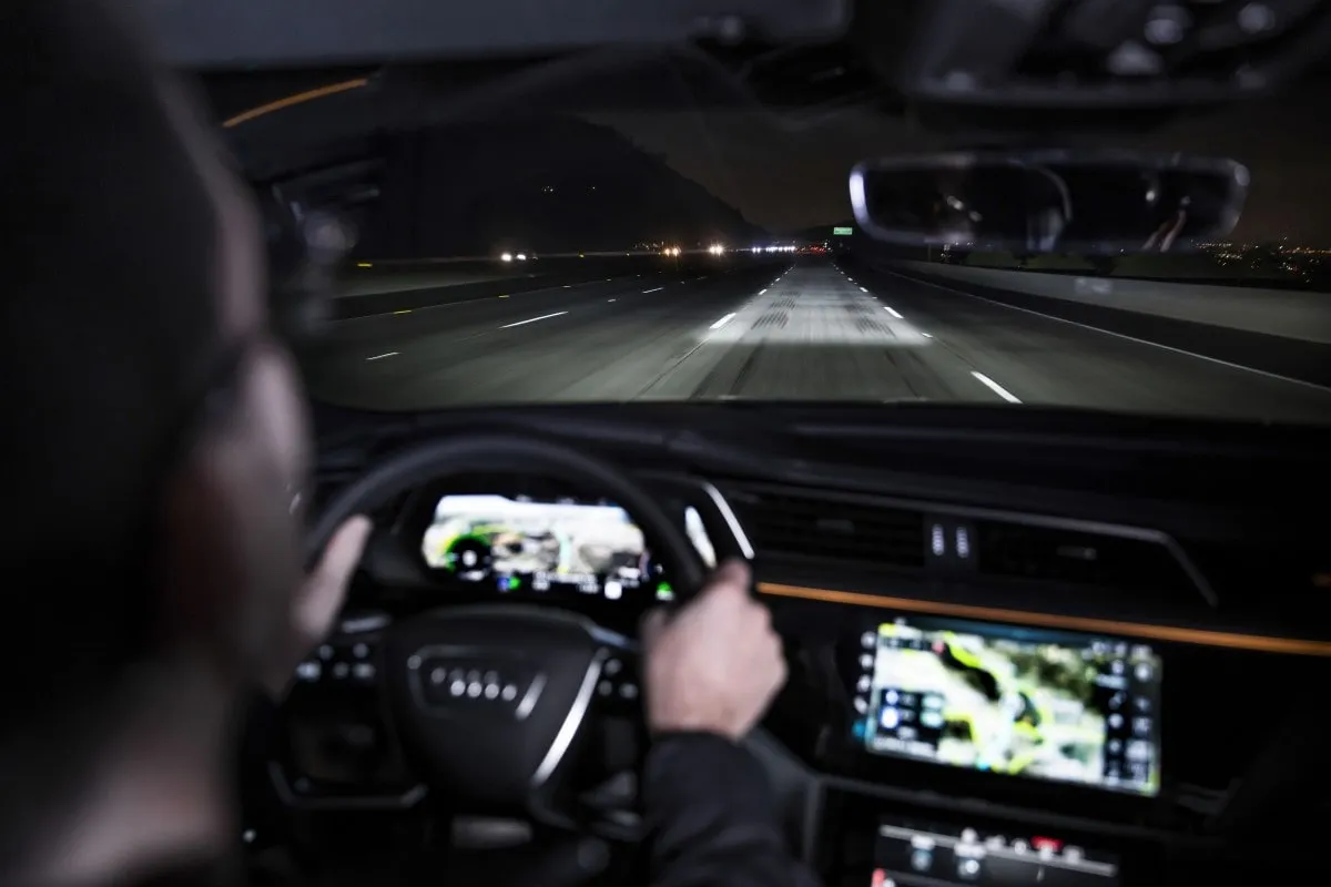 Audi e tron night vision assistant